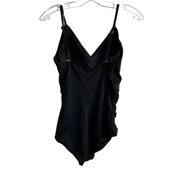 H&M black slimming swimsuit - Picture 4 of 7